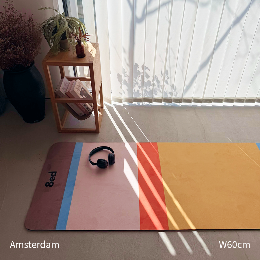 8ed Studio Amsterdam Canvas Stretch Mat ストレッチ・ヨガマット|リビングに敷きっぱなし・ヘッドホンと朝の光に馴染むデザイン