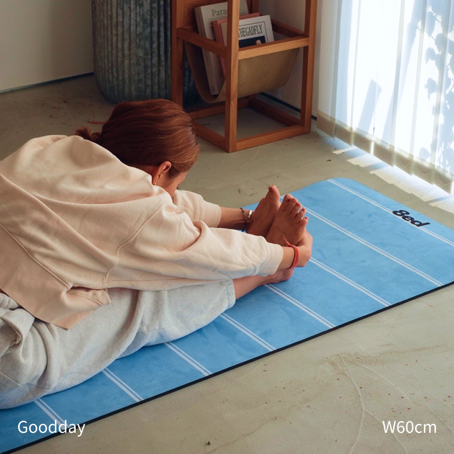 8ed Studio Goodday Canvas Stretch Mat朝の使用シーン|自宅ストレッチ・ヨガ・ピラティス対応