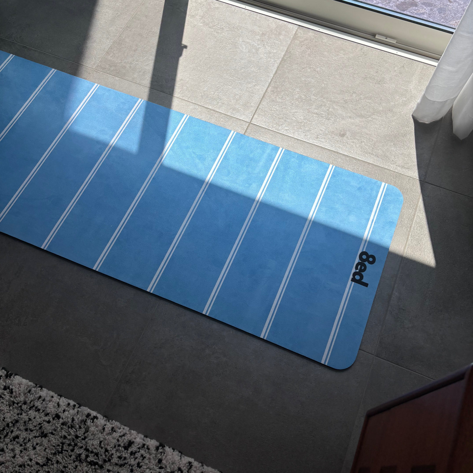 8ed StudioのCanvas Stretch Mat|インテリアになじむデザイン性と快適な使い心地を兼ね備えたストレッチ・ヨガマット