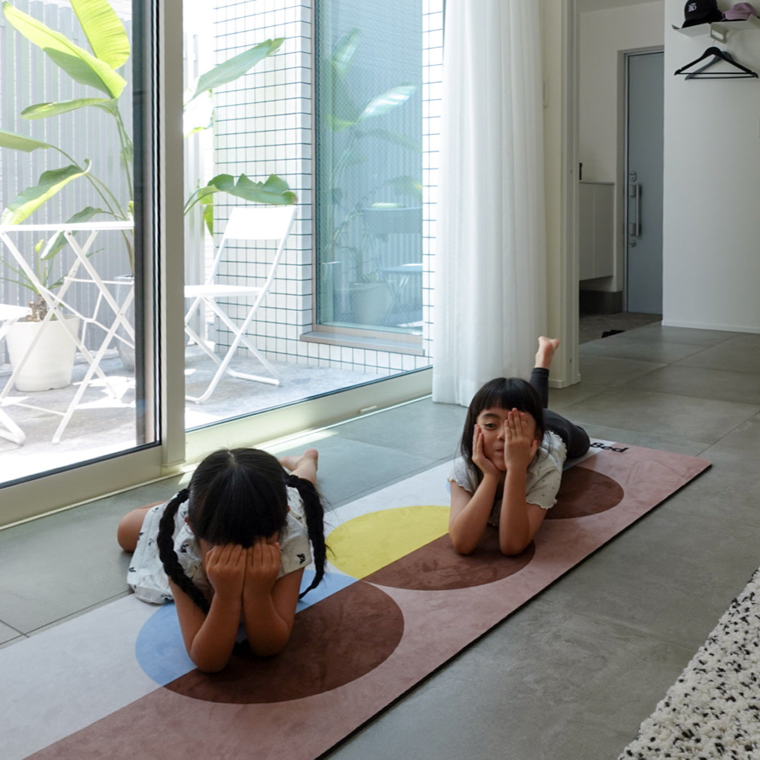 8ed StudioのCanvas Stretch Mat|インテリアになじむデザイン性と快適な使い心地を兼ね備えたストレッチ・ヨガマット