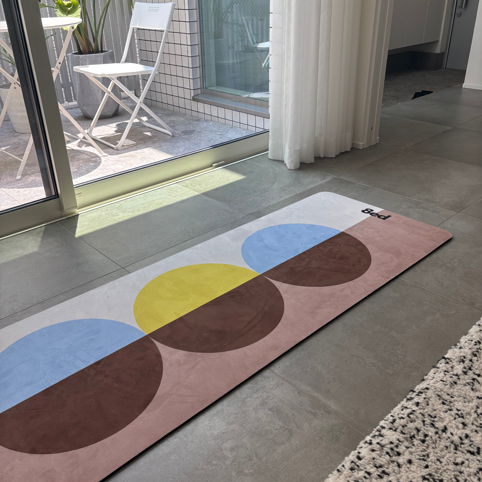 8ed StudioのCanvas Stretch Mat|インテリアになじむデザイン性と快適な使い心地を兼ね備えたストレッチ・ヨガマット